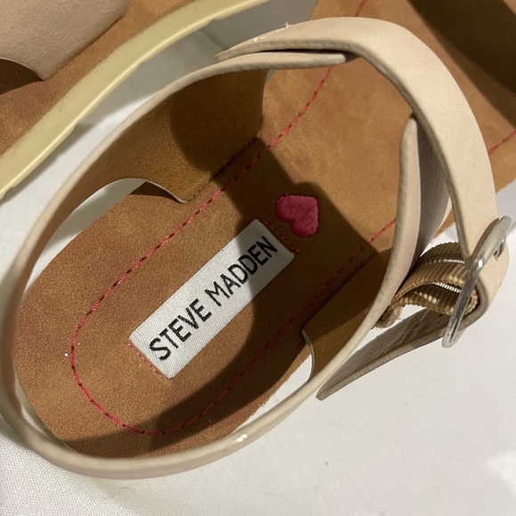 Steve Madden Jprobler Footbed Sandal Big Girl Size 5 - Picture 3 of 9